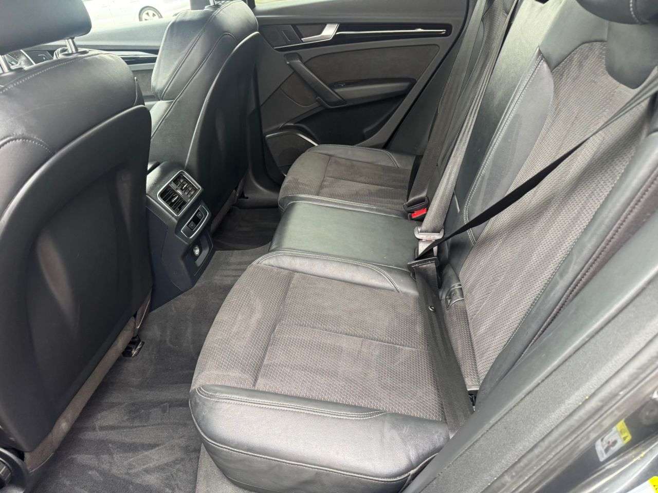 null AUDI Q5 null AUDI Q5