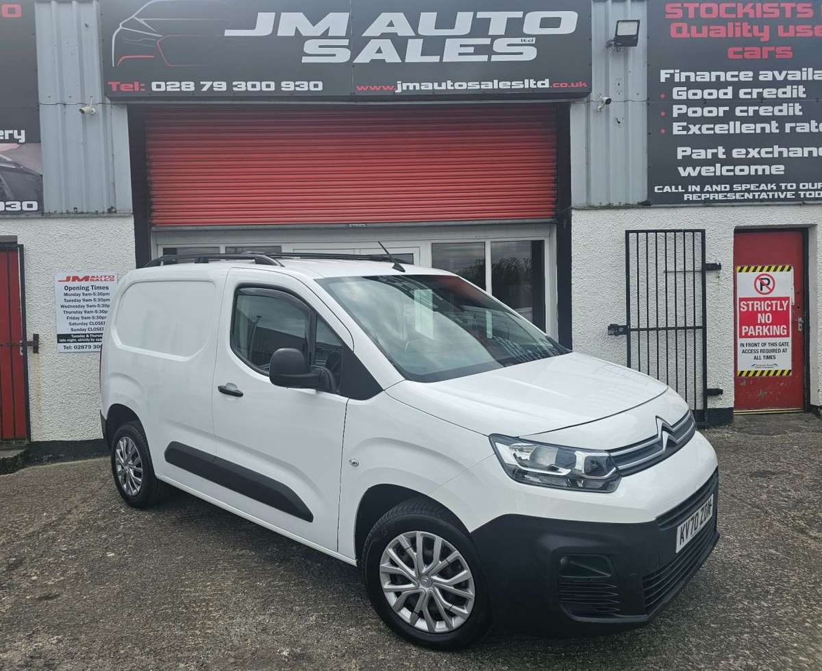 Check out this Citroen Berlingo 2020 Diesel Manual