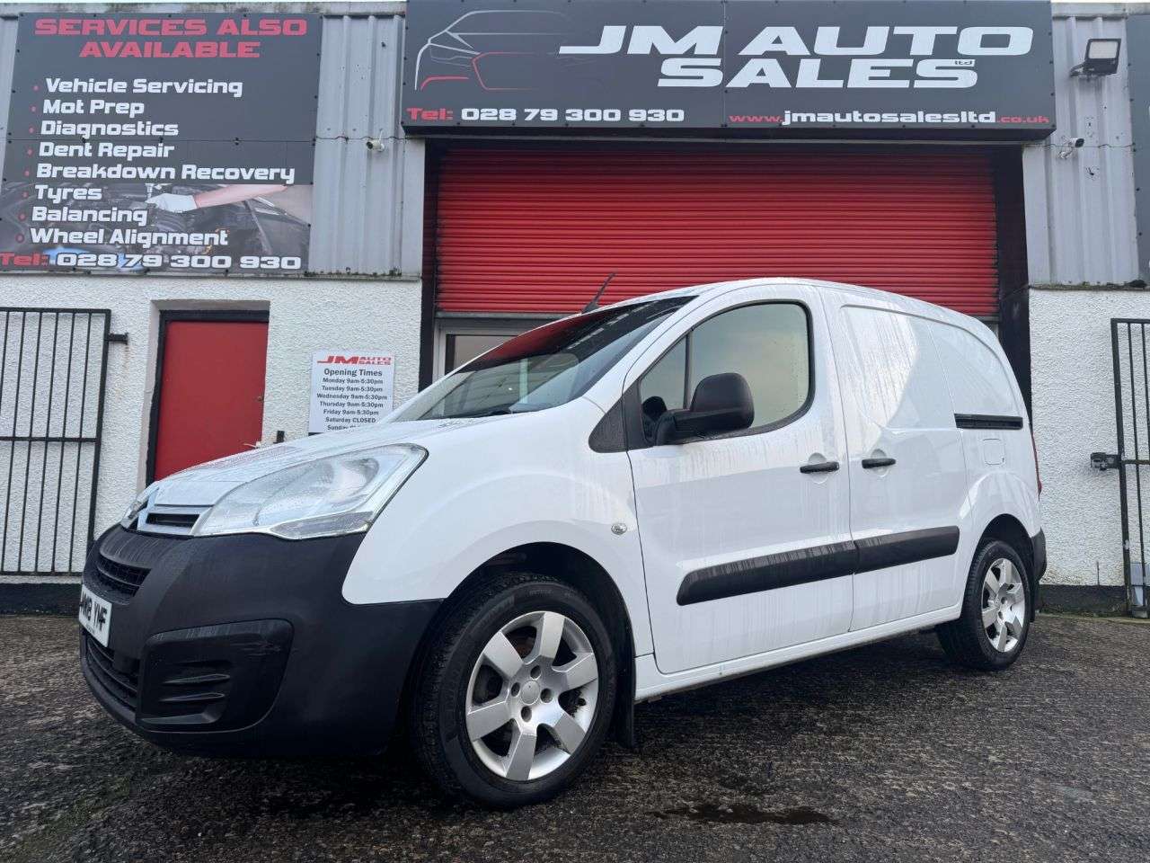 A 2018 CITROEN BERLINGO 1.6 BlueHDi 850 Enterprise Panel Van 5dr Diesel Manual L1 (112 g/km, 100 bh A 2018 CITROEN BERLINGO 1.6 BlueHDi 850 Enterprise Panel Van 5dr Diesel Manual L1 (112 g/km, 100 bh