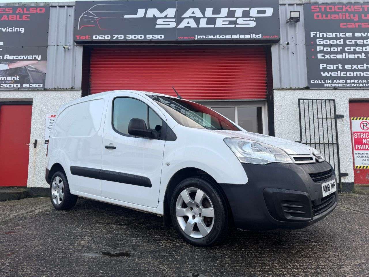 A 2018 CITROEN BERLINGO 1.6 BlueHDi 850 Enterprise Panel Van 5dr Diesel Manual L1 (112 g/km, 100 bh A 2018 CITROEN BERLINGO 1.6 BlueHDi 850 Enterprise Panel Van 5dr Diesel Manual L1 (112 g/km, 100 bh