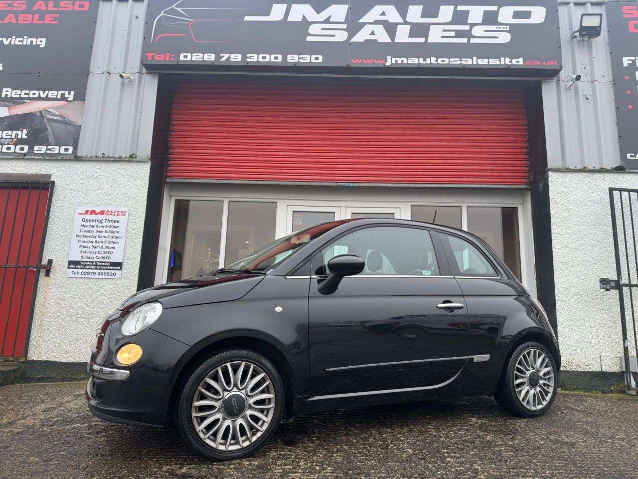 A 2015 FIAT 500 1.2 ECO Lounge Hatchback 3dr Petrol Manual Euro 6 (s/s) (69 bhp) A 2015 FIAT 500 1.2 ECO Lounge Hatchback 3dr Petrol Manual Euro 6 (s/s) (69 bhp)