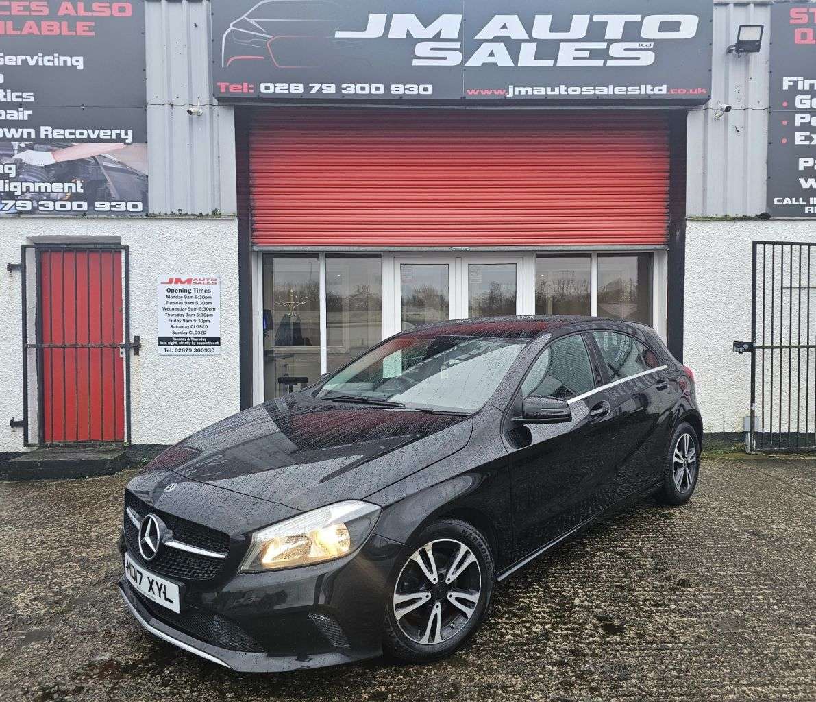 A 2017 MERCEDES-BENZ A-CLASS 1.5 A180d SE Hatchback 5dr Diesel Manual Euro 6 (s/s) (109 ps) A 2017 MERCEDES-BENZ A-CLASS 1.5 A180d SE Hatchback 5dr Diesel Manual Euro 6 (s/s) (109 ps)