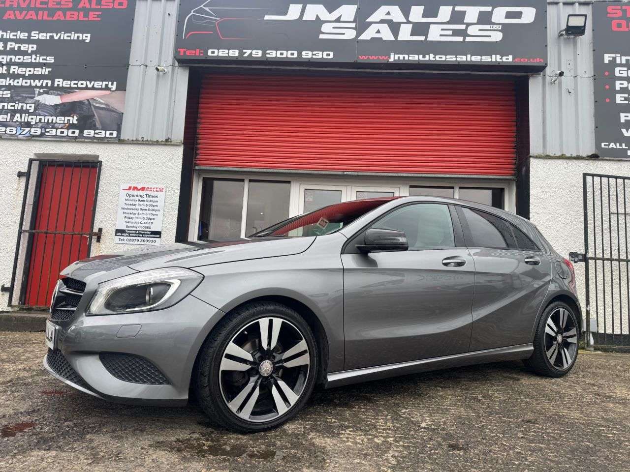 A 2014 MERCEDES-BENZ A-CLASS 1.5 A180 CDI Sport Hatchback 5dr Diesel 7G-DCT Euro 5 (s/s) (109 ps) A 2014 MERCEDES-BENZ A-CLASS 1.5 A180 CDI Sport Hatchback 5dr Diesel 7G-DCT Euro 5 (s/s) (109 ps)
