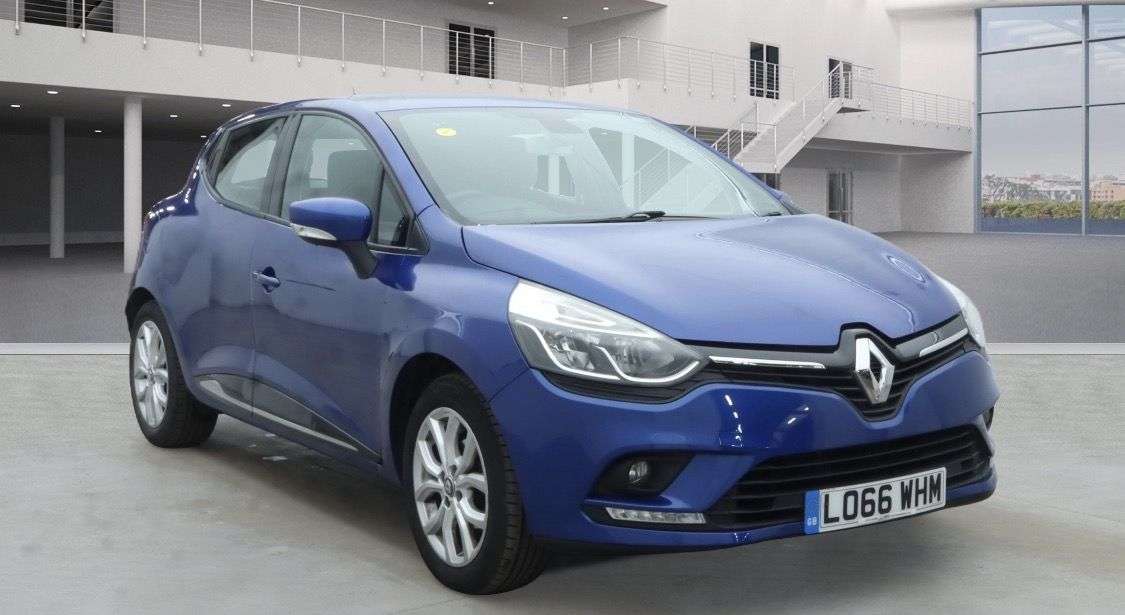 A 2016 RENAULT CLIO 1.5 dCi Dynamique Nav Hatchback 5dr Diesel Manual Euro 6 (s/s) (90 ps) A 2016 RENAULT CLIO 1.5 dCi Dynamique Nav Hatchback 5dr Diesel Manual Euro 6 (s/s) (90 ps)