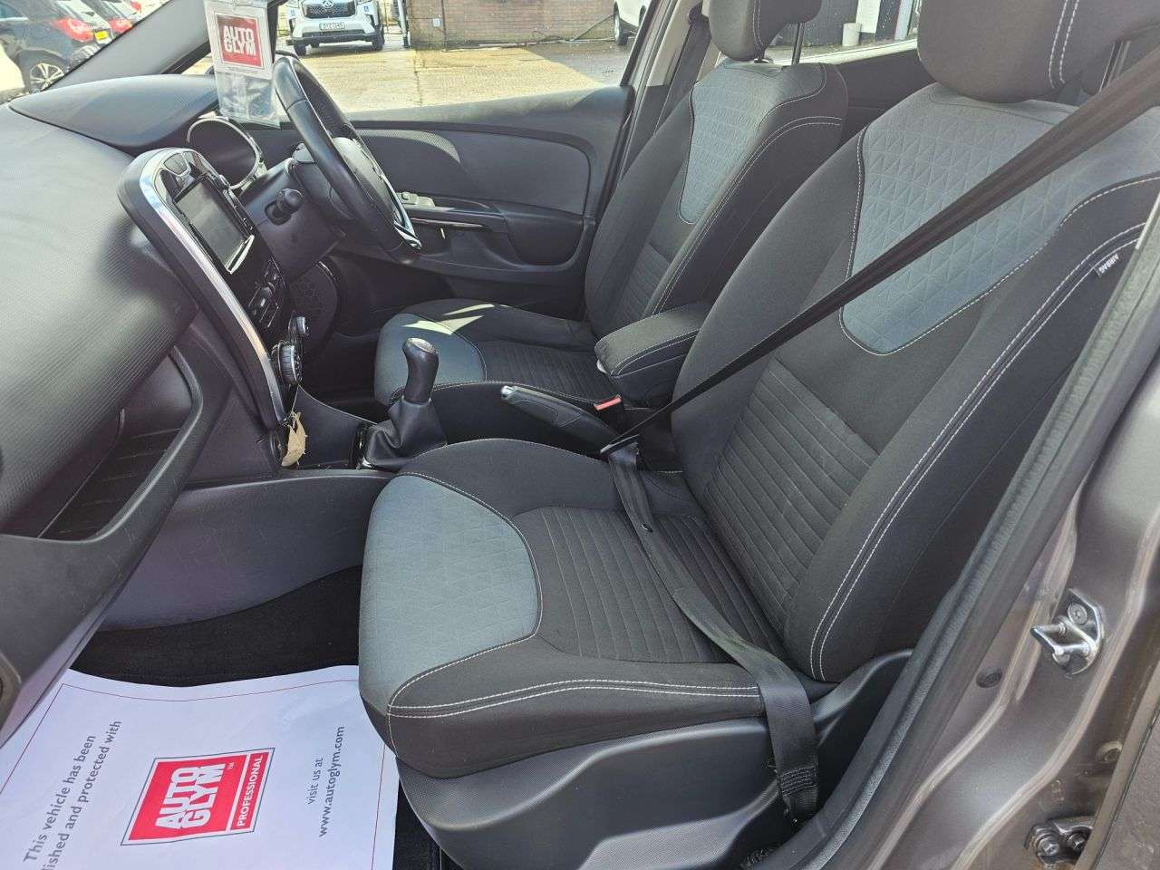 2015 RENAULT CLIO 2015 RENAULT CLIO