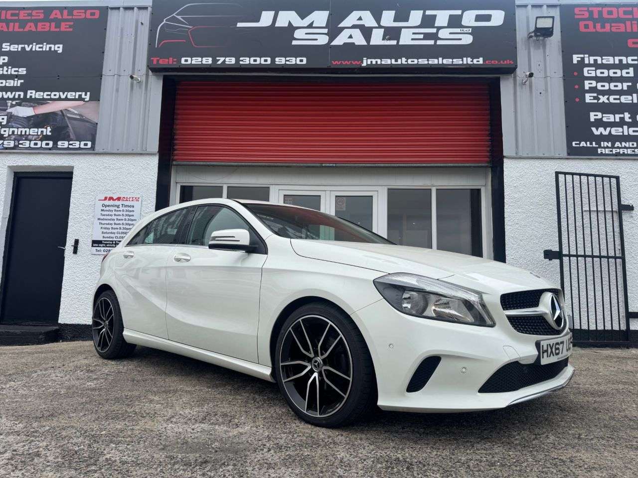 A 2017 MERCEDES-BENZ A-CLASS 1.5 A180d SE (Executive) Hatchback 5dr Diesel Manual Euro 6 (s/s) (109 ps) A 2017 MERCEDES-BENZ A-CLASS 1.5 A180d SE (Executive) Hatchback 5dr Diesel Manual Euro 6 (s/s) (109 ps)