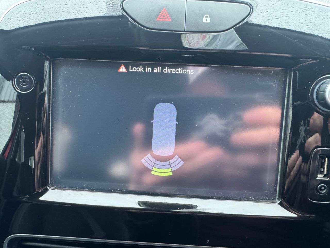 2017 RENAULT CLIO 2017 RENAULT CLIO