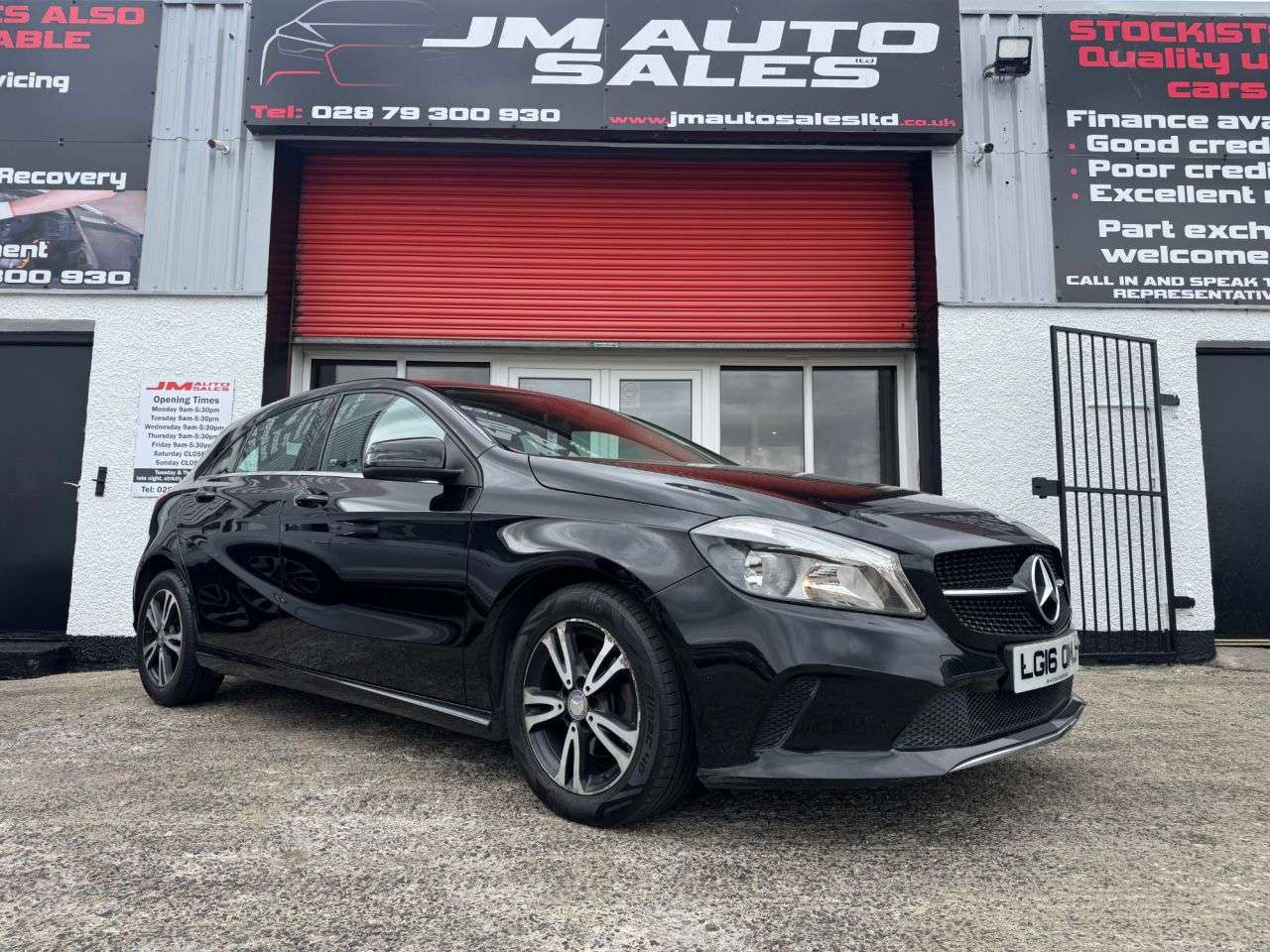 A 2016 MERCEDES-BENZ A-CLASS 1.5 A180d SE Hatchback 5dr Diesel 7G-DCT Euro 6 (s/s) (109 ps) A 2016 MERCEDES-BENZ A-CLASS 1.5 A180d SE Hatchback 5dr Diesel 7G-DCT Euro 6 (s/s) (109 ps)