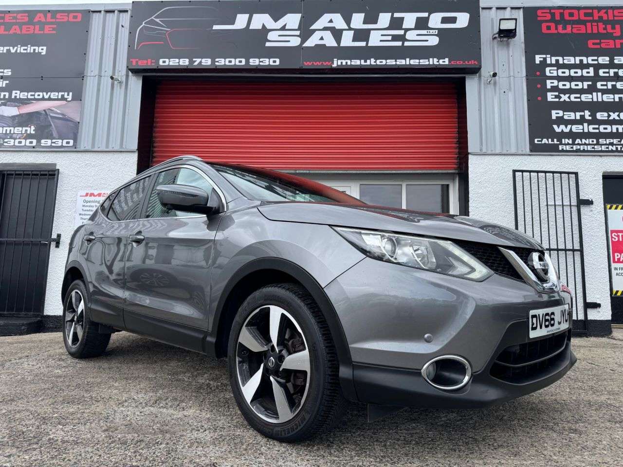 A 2016 NISSAN QASHQAI 1.5 dCi N-Connecta SUV 5dr Diesel Manual 2WD Euro 6 (s/s) (110 ps) A 2016 NISSAN QASHQAI 1.5 dCi N-Connecta SUV 5dr Diesel Manual 2WD Euro 6 (s/s) (110 ps)