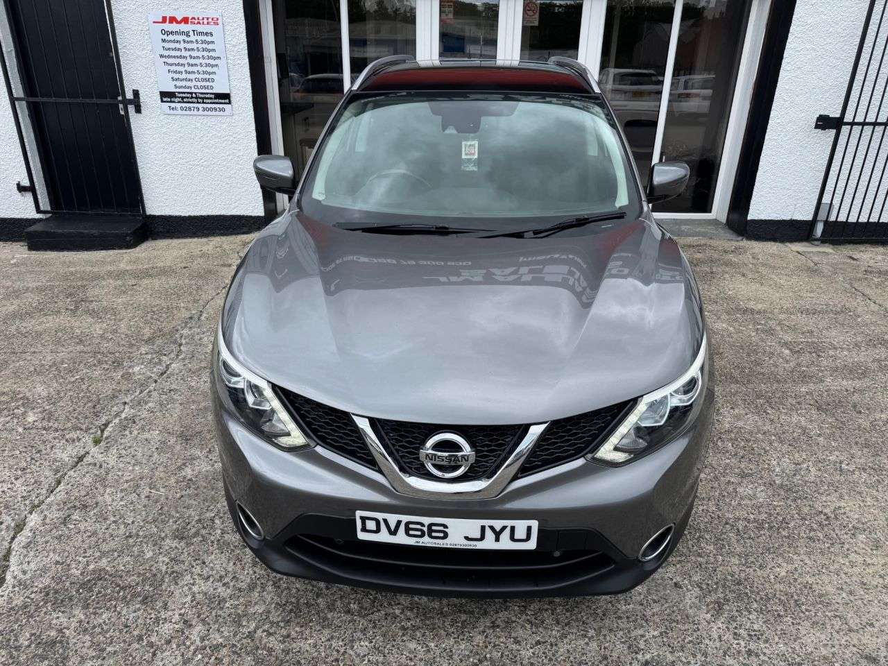 A 2016 NISSAN QASHQAI 1.5 dCi N-Connecta SUV 5dr Diesel Manual 2WD Euro 6 (s/s) (110 ps) A 2016 NISSAN QASHQAI 1.5 dCi N-Connecta SUV 5dr Diesel Manual 2WD Euro 6 (s/s) (110 ps)