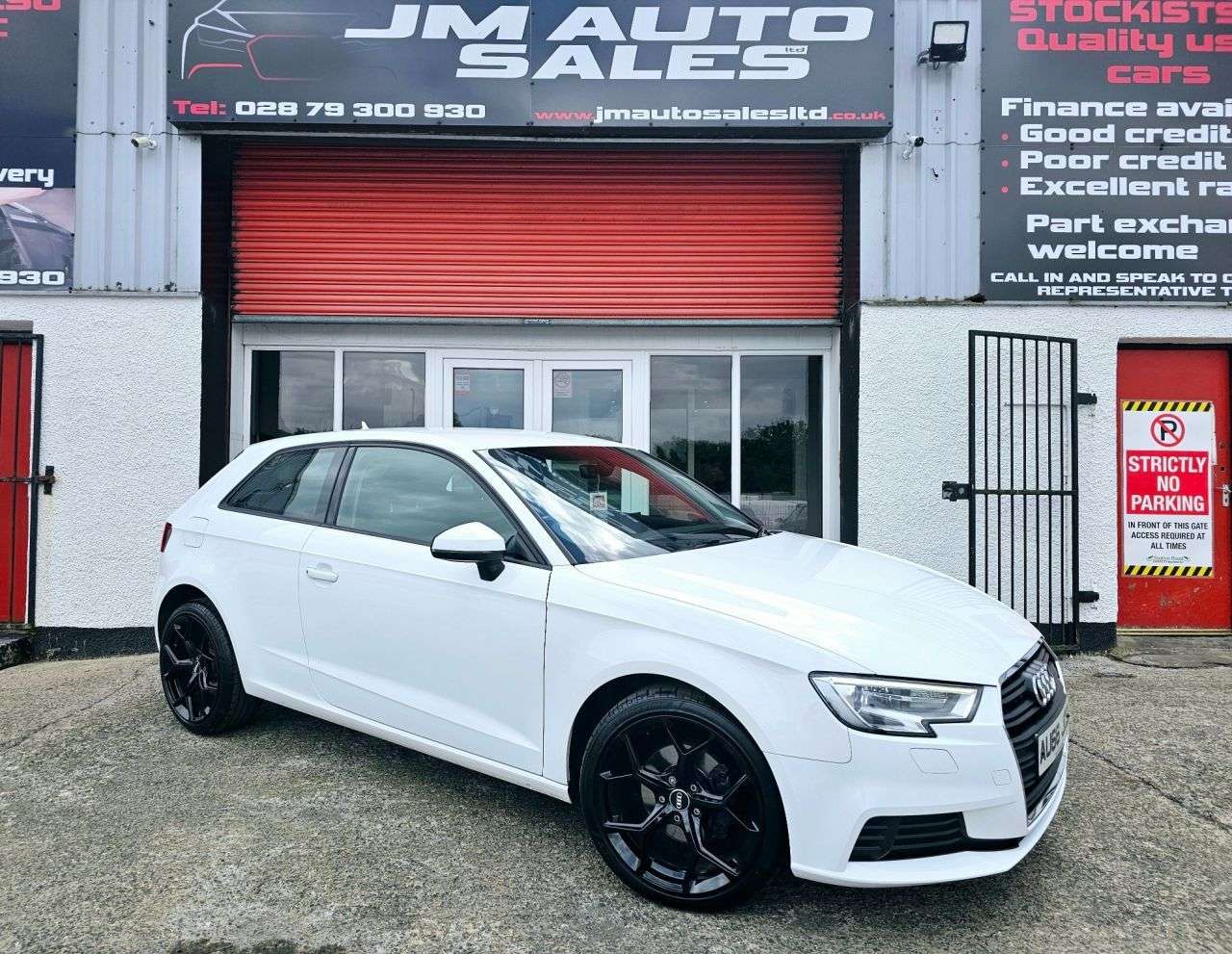 A 2016 AUDI A3 1.6 TDI SE Technik Hatchback 3dr Diesel Manual Euro 6 (s/s) (110 ps) A 2016 AUDI A3 1.6 TDI SE Technik Hatchback 3dr Diesel Manual Euro 6 (s/s) (110 ps)