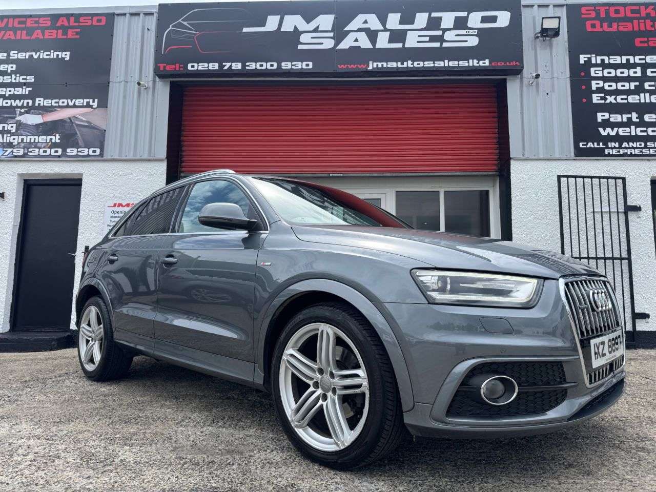 A 2014 AUDI Q3 2.0 TDI S line Plus SUV 5dr Diesel S Tronic quattro Euro 5 (s/s) (177 ps) A 2014 AUDI Q3 2.0 TDI S line Plus SUV 5dr Diesel S Tronic quattro Euro 5 (s/s) (177 ps)