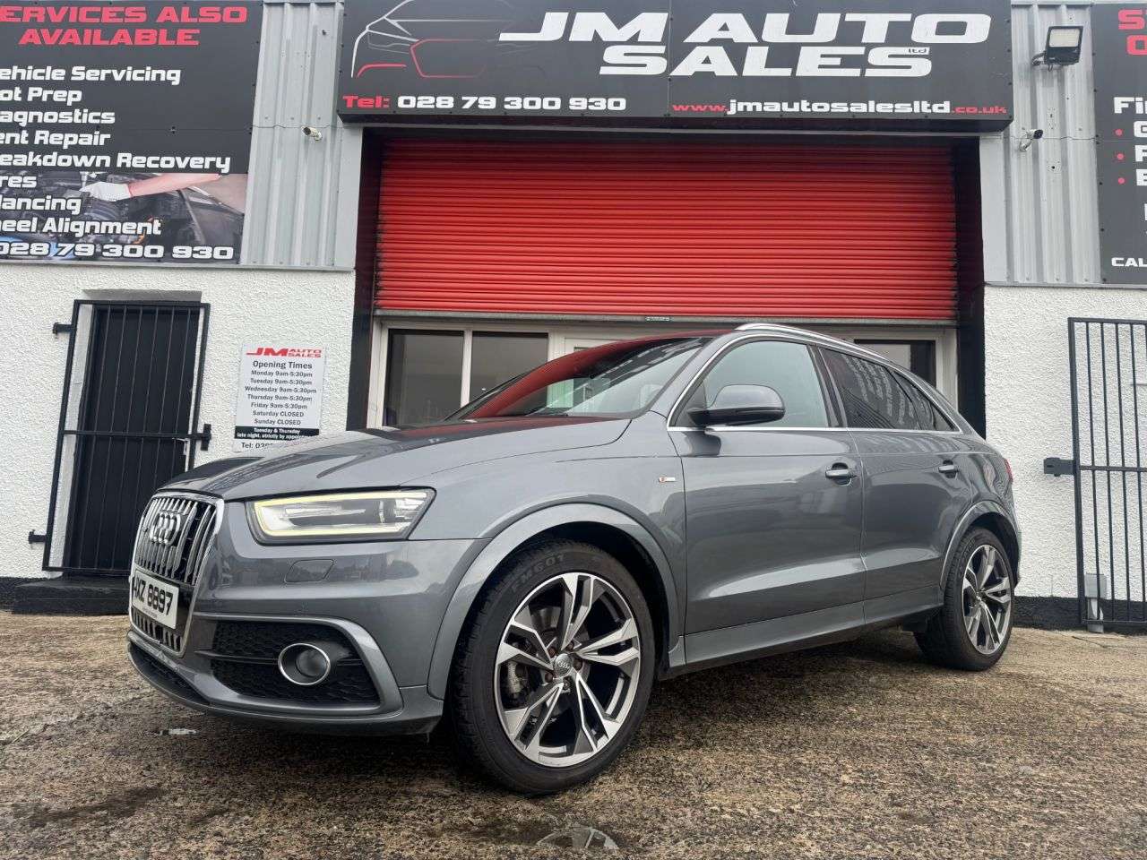 A 2014 AUDI Q3 2.0 TDI S line Plus SUV 5dr Diesel S Tronic quattro Euro 5 (s/s) (177 ps) A 2014 AUDI Q3 2.0 TDI S line Plus SUV 5dr Diesel S Tronic quattro Euro 5 (s/s) (177 ps)
