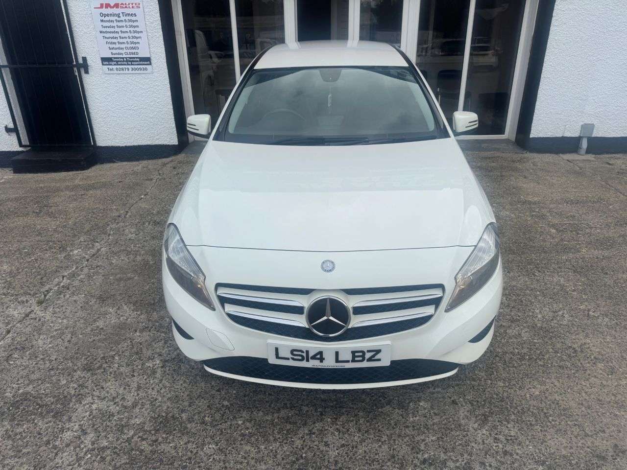 A 2014 MERCEDES-BENZ A-CLASS 1.5 A180 CDI SE Hatchback 5dr Diesel 7G-DCT Euro 5 (s/s) (109 ps) A 2014 MERCEDES-BENZ A-CLASS 1.5 A180 CDI SE Hatchback 5dr Diesel 7G-DCT Euro 5 (s/s) (109 ps)