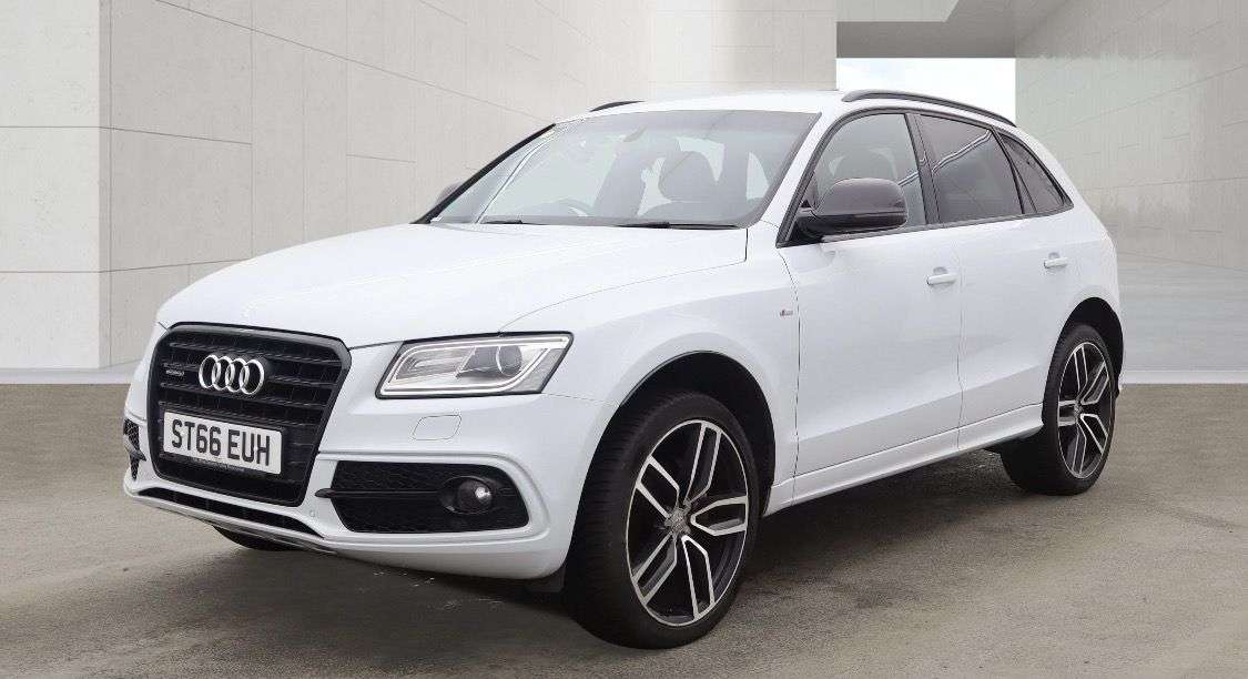 A 2016 AUDI Q5 2.0 TDI S line Plus SUV 5dr Diesel Manual quattro Euro 6 (s/s) (190 ps) A 2016 AUDI Q5 2.0 TDI S line Plus SUV 5dr Diesel Manual quattro Euro 6 (s/s) (190 ps)