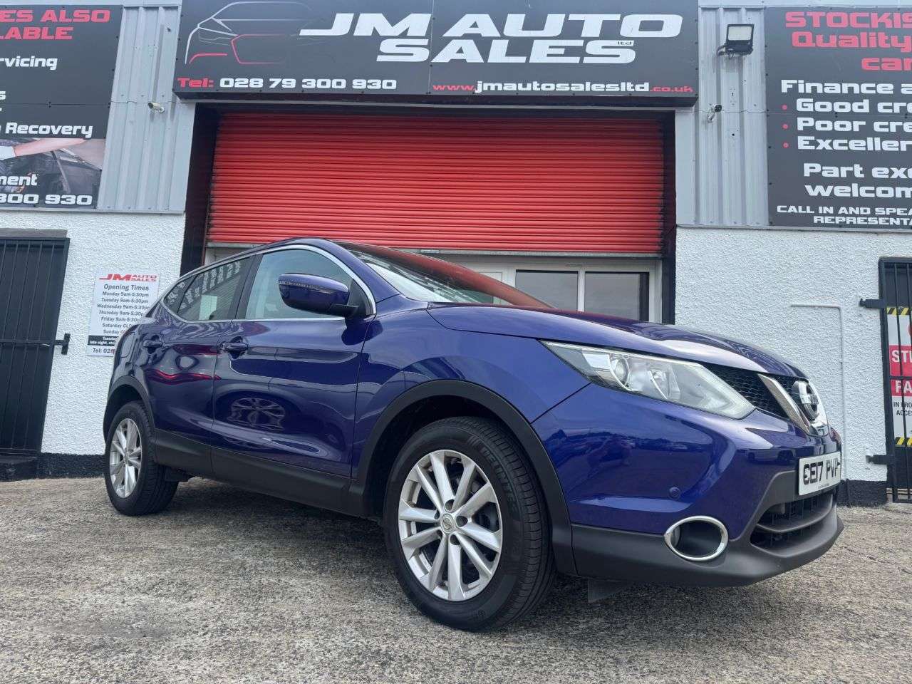 A 2017 NISSAN QASHQAI 1.5 dCi Acenta SUV 5dr Diesel Manual 2WD Euro 6 (s/s) (110 ps) A 2017 NISSAN QASHQAI 1.5 dCi Acenta SUV 5dr Diesel Manual 2WD Euro 6 (s/s) (110 ps)
