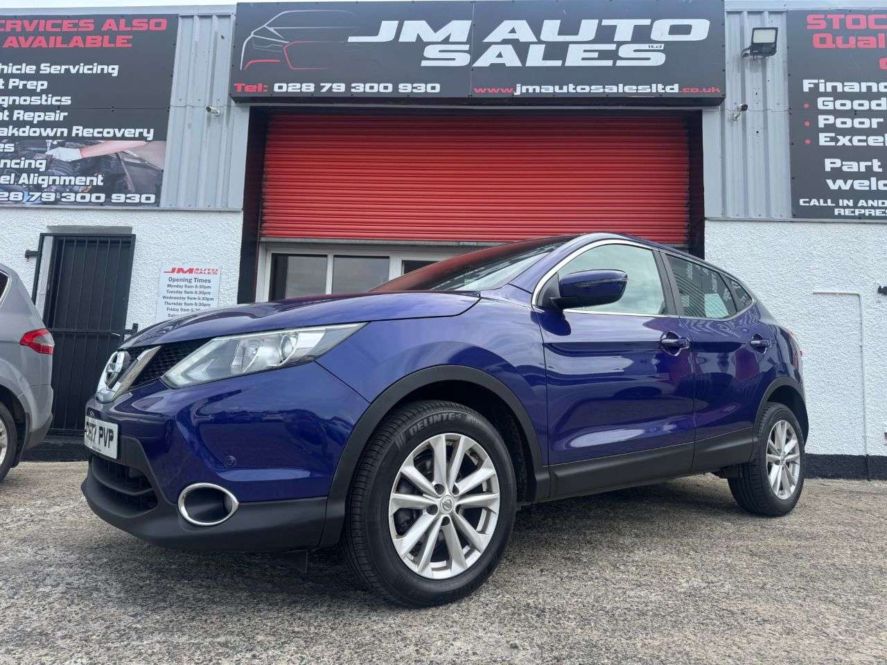 A 2017 NISSAN QASHQAI 1.5 dCi Acenta SUV 5dr Diesel Manual 2WD Euro 6 (s/s) (110 ps) A 2017 NISSAN QASHQAI 1.5 dCi Acenta SUV 5dr Diesel Manual 2WD Euro 6 (s/s) (110 ps)
