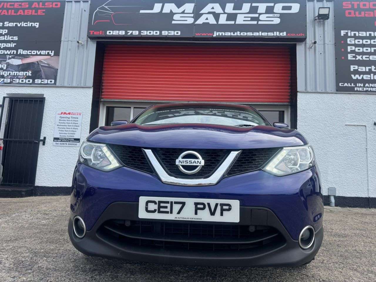 A 2017 NISSAN QASHQAI 1.5 dCi Acenta SUV 5dr Diesel Manual 2WD Euro 6 (s/s) (110 ps) A 2017 NISSAN QASHQAI 1.5 dCi Acenta SUV 5dr Diesel Manual 2WD Euro 6 (s/s) (110 ps)