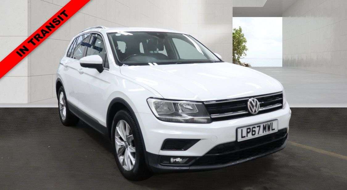 A 2018 VOLKSWAGEN TIGUAN 2.0 TDI SE SUV 5dr Diesel Manual Euro 6 (s/s) (150 ps) A 2018 VOLKSWAGEN TIGUAN 2.0 TDI SE SUV 5dr Diesel Manual Euro 6 (s/s) (150 ps)