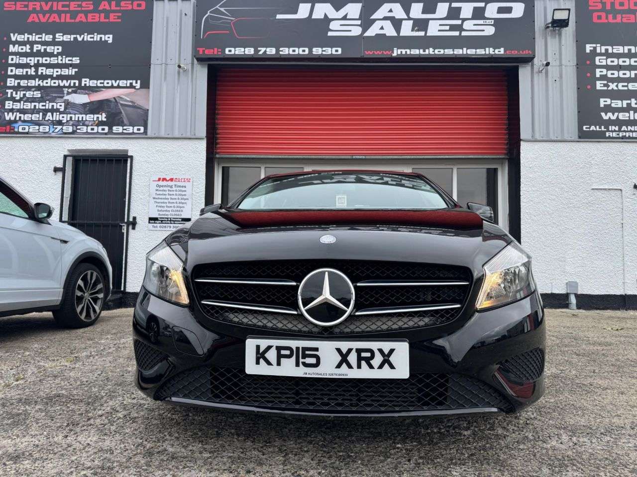 A 2015 MERCEDES-BENZ A-CLASS 1.5 A180 CDI SE Hatchback 5dr Diesel 7G-DCT Euro 5 (s/s) (109 ps) A 2015 MERCEDES-BENZ A-CLASS 1.5 A180 CDI SE Hatchback 5dr Diesel 7G-DCT Euro 5 (s/s) (109 ps)