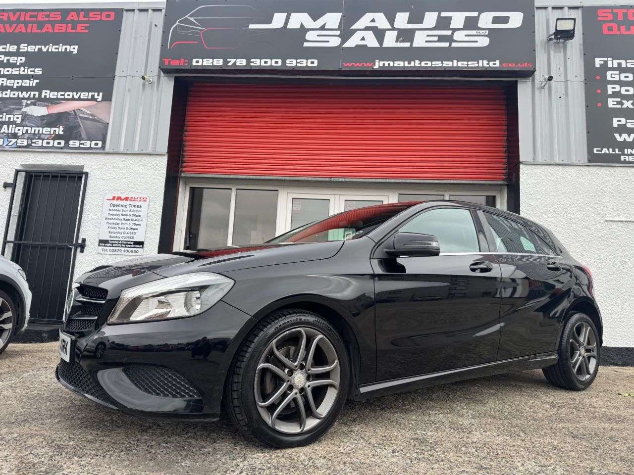 A 2015 MERCEDES-BENZ A-CLASS 1.5 A180 CDI SE Hatchback 5dr Diesel 7G-DCT Euro 5 (s/s) (109 ps) A 2015 MERCEDES-BENZ A-CLASS 1.5 A180 CDI SE Hatchback 5dr Diesel 7G-DCT Euro 5 (s/s) (109 ps)