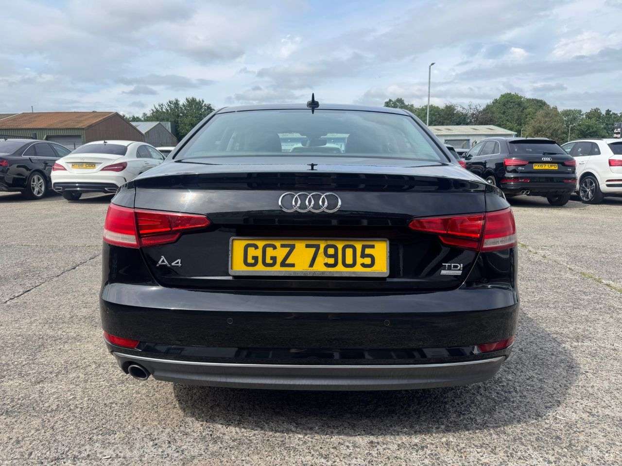 2017 AUDI A4 2017 AUDI A4