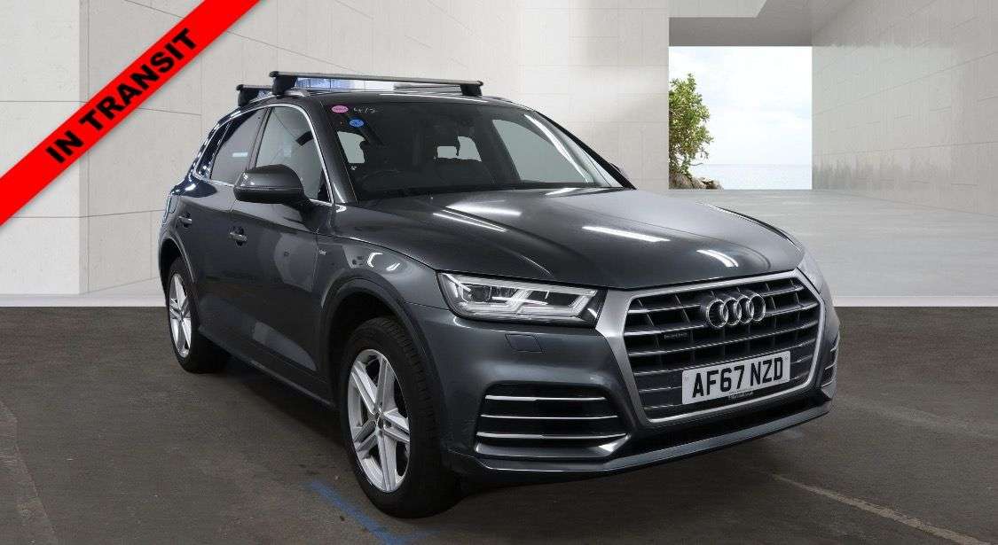 A 2017 AUDI Q5 2.0 TDI S-LINE SUV 5dr Diesel S Tronic quattro Euro 6 (s/s) (190 ps) A 2017 AUDI Q5 2.0 TDI S-LINE SUV 5dr Diesel S Tronic quattro Euro 6 (s/s) (190 ps)