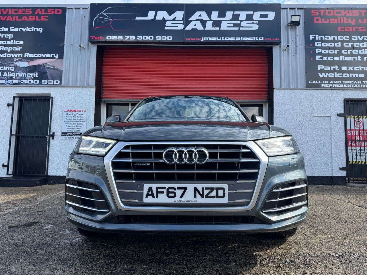 A 2017 AUDI Q5 2.0 TDI S-LINE SUV 5dr Diesel S Tronic quattro Euro 6 (s/s) (190 ps) A 2017 AUDI Q5 2.0 TDI S-LINE SUV 5dr Diesel S Tronic quattro Euro 6 (s/s) (190 ps)
