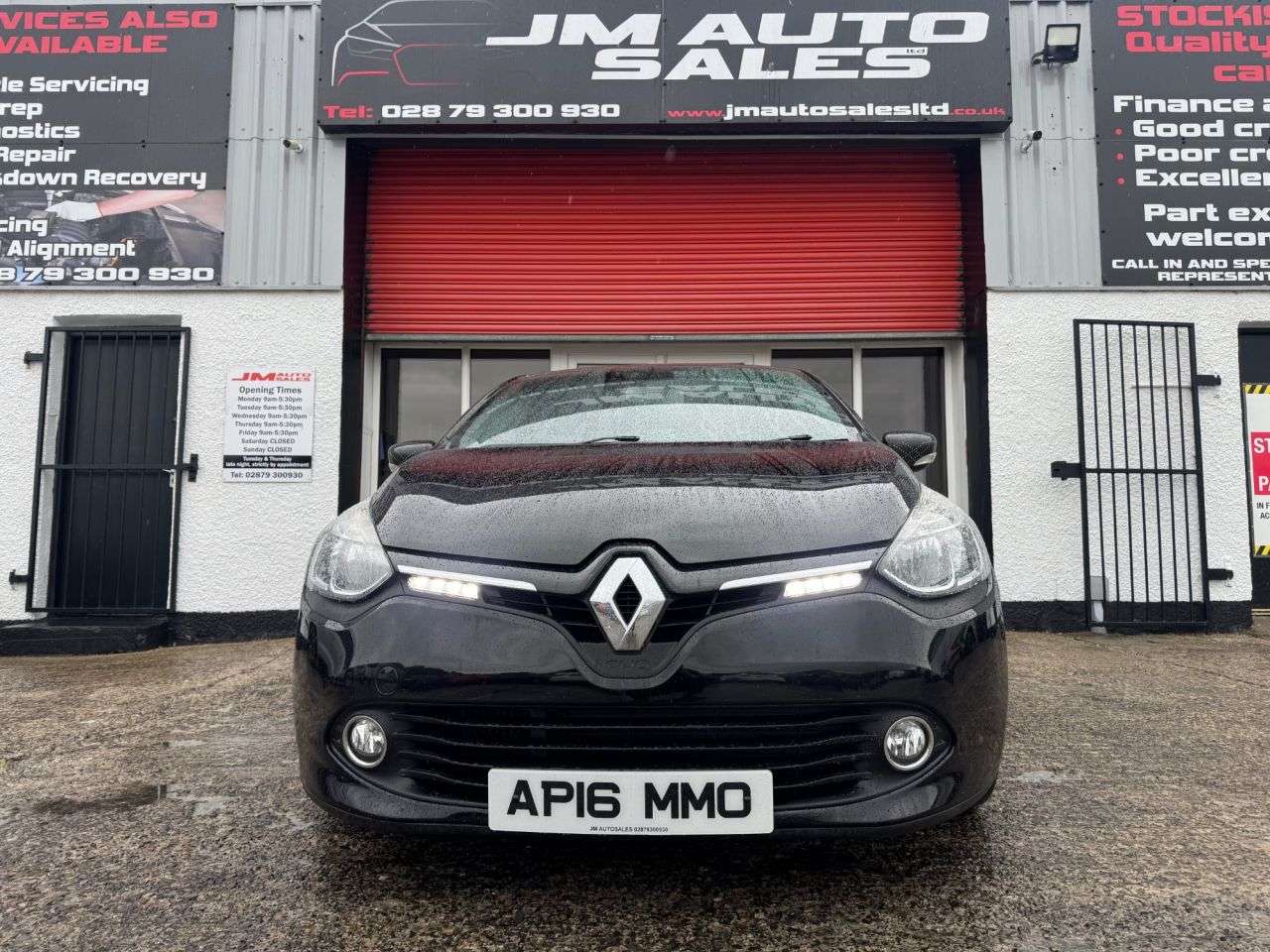 A 2016 RENAULT CLIO 1.5 dCi Iconic 25 Nav Hatchback 5dr Diesel Manual Euro 6 (s/s) (90 ps) A 2016 RENAULT CLIO 1.5 dCi Iconic 25 Nav Hatchback 5dr Diesel Manual Euro 6 (s/s) (90 ps)