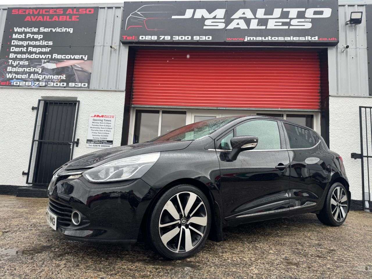 A 2016 RENAULT CLIO 1.5 dCi Iconic 25 Nav Hatchback 5dr Diesel Manual Euro 6 (s/s) (90 ps) A 2016 RENAULT CLIO 1.5 dCi Iconic 25 Nav Hatchback 5dr Diesel Manual Euro 6 (s/s) (90 ps)