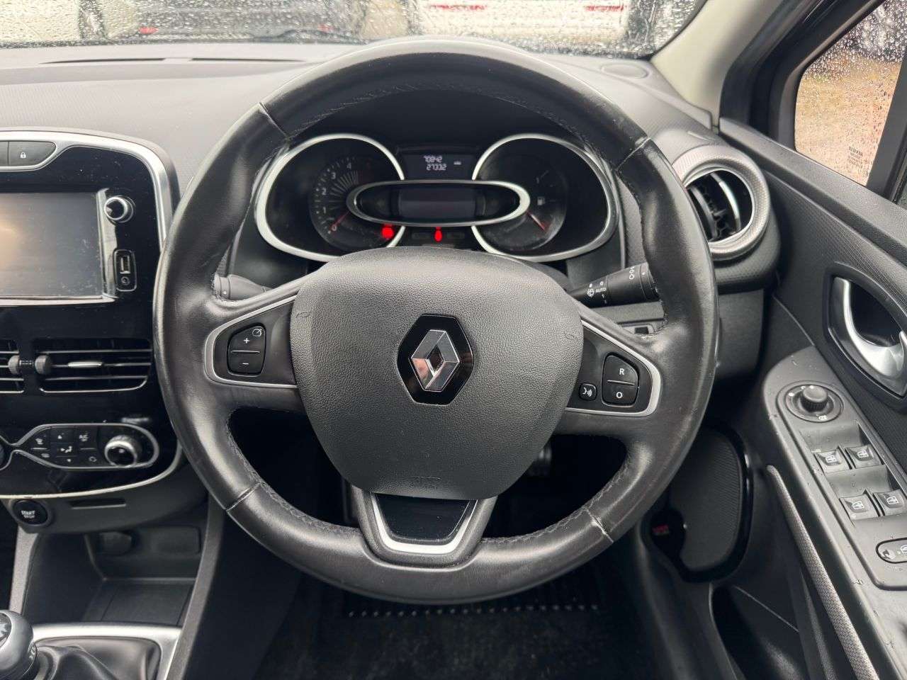 2016 RENAULT CLIO 2016 RENAULT CLIO