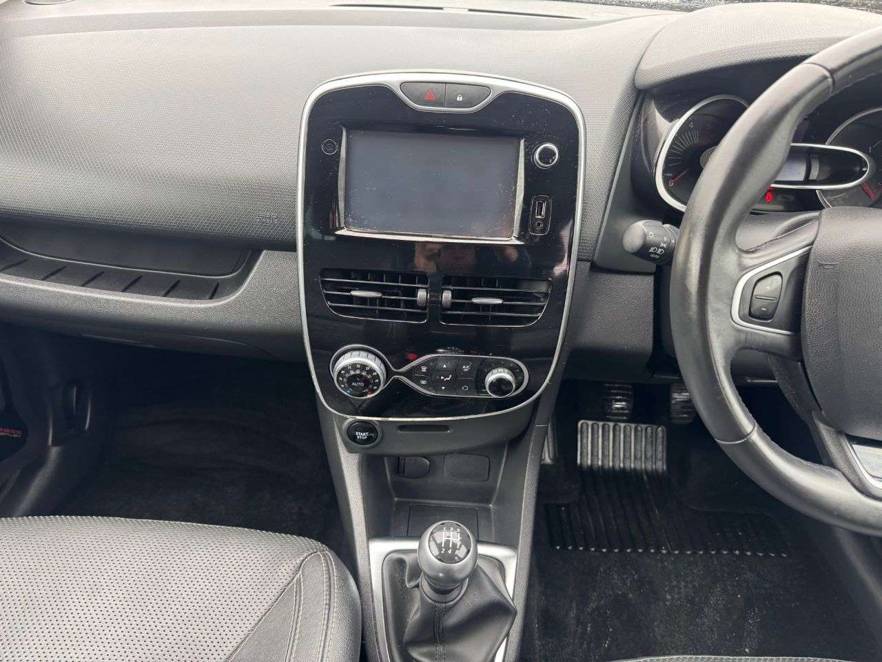 2016 RENAULT CLIO 2016 RENAULT CLIO