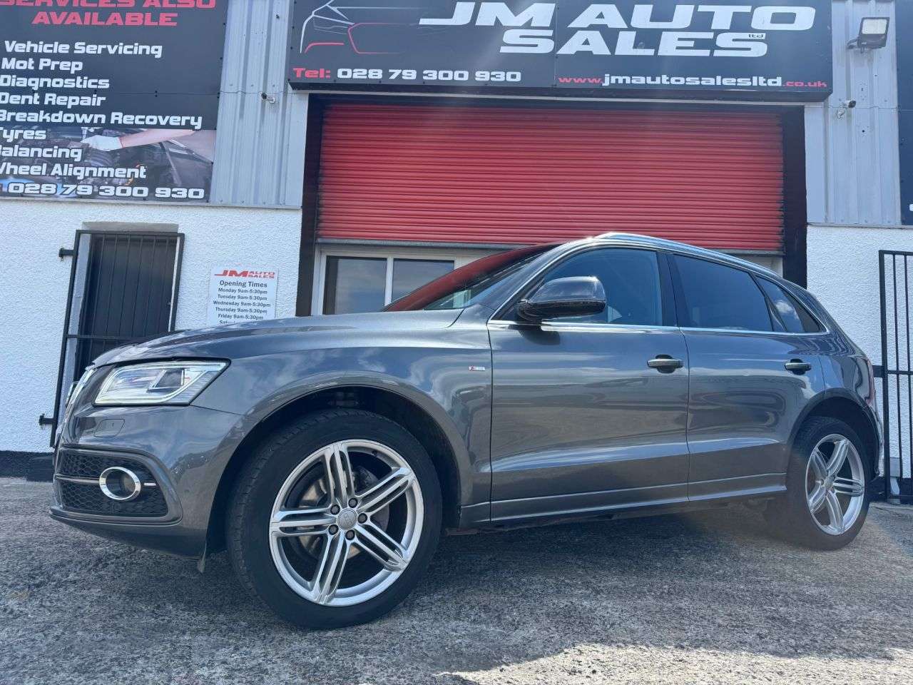 A 2016 AUDI Q5 2.0 TDI S line Plus SUV 5dr Diesel S Tronic quattro Euro 6 (s/s) (190 ps) A 2016 AUDI Q5 2.0 TDI S line Plus SUV 5dr Diesel S Tronic quattro Euro 6 (s/s) (190 ps)