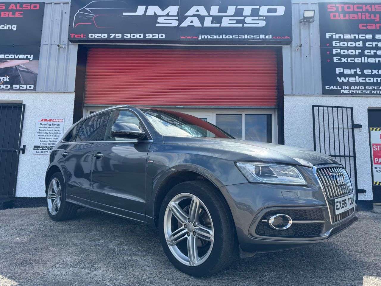 A 2016 AUDI Q5 2.0 TDI S line Plus SUV 5dr Diesel S Tronic quattro Euro 6 (s/s) (190 ps) A 2016 AUDI Q5 2.0 TDI S line Plus SUV 5dr Diesel S Tronic quattro Euro 6 (s/s) (190 ps)