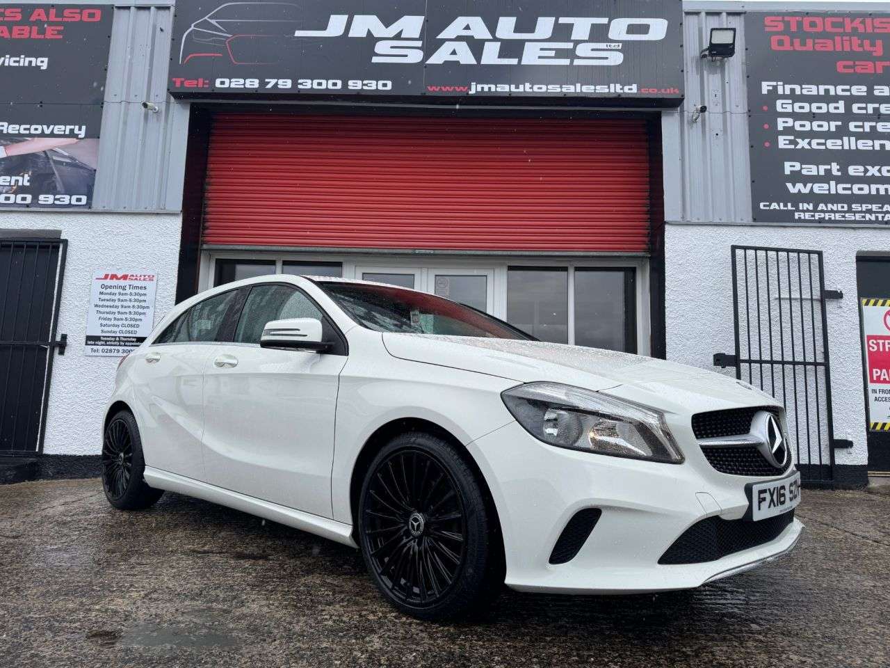 A 2016 MERCEDES-BENZ A CLASS 1.5 A180d Sport Hatchback 5dr Diesel Manual Euro 6 (s/s) (109 ps) A 2016 MERCEDES-BENZ A CLASS 1.5 A180d Sport Hatchback 5dr Diesel Manual Euro 6 (s/s) (109 ps)