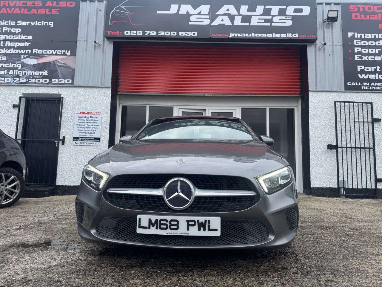 A 2018 MERCEDES-BENZ A CLASS 1.5 A180d Sport Hatchback 5dr Diesel 7G-DCT Euro 6 (s/s) (116 ps) A 2018 MERCEDES-BENZ A CLASS 1.5 A180d Sport Hatchback 5dr Diesel 7G-DCT Euro 6 (s/s) (116 ps)