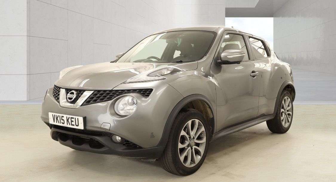 A 2015 NISSAN JUKE 1.5 dCi 8v Tekna SUV 5dr Diesel Manual Euro 5 (s/s) (110 ps) A 2015 NISSAN JUKE 1.5 dCi 8v Tekna SUV 5dr Diesel Manual Euro 5 (s/s) (110 ps)