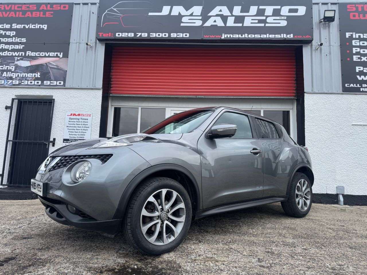 A 2015 NISSAN JUKE 1.5 dCi 8v Tekna SUV 5dr Diesel Manual Euro 5 (s/s) (110 ps) A 2015 NISSAN JUKE 1.5 dCi 8v Tekna SUV 5dr Diesel Manual Euro 5 (s/s) (110 ps)
