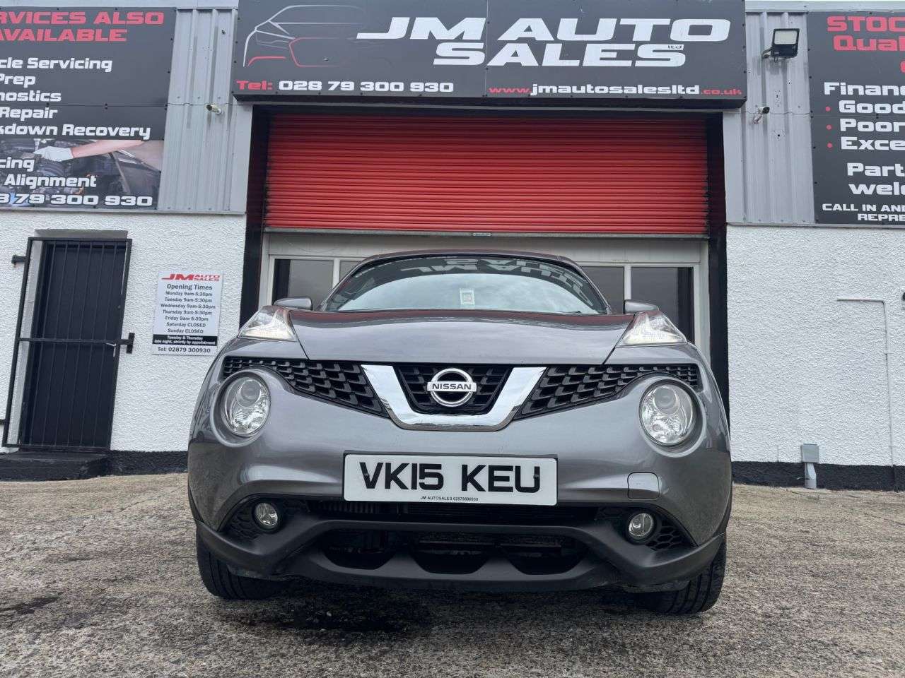 A 2015 NISSAN JUKE 1.5 dCi 8v Tekna SUV 5dr Diesel Manual Euro 5 (s/s) (110 ps) A 2015 NISSAN JUKE 1.5 dCi 8v Tekna SUV 5dr Diesel Manual Euro 5 (s/s) (110 ps)
