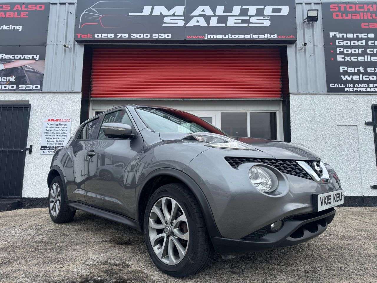 A 2015 NISSAN JUKE 1.5 dCi 8v Tekna SUV 5dr Diesel Manual Euro 5 (s/s) (110 ps) A 2015 NISSAN JUKE 1.5 dCi 8v Tekna SUV 5dr Diesel Manual Euro 5 (s/s) (110 ps)