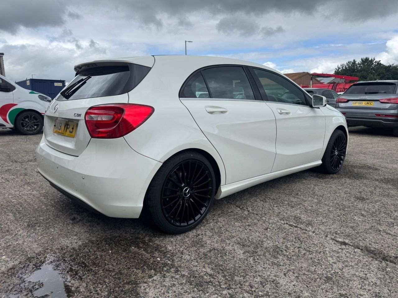 A 2013 MERCEDES-BENZ A CLASS 1.5 A180 CDI BlueEfficiency SE Hatchback 5dr Diesel Manual Euro 5 (s/s) (10 A 2013 MERCEDES-BENZ A CLASS 1.5 A180 CDI BlueEfficiency SE Hatchback 5dr Diesel Manual Euro 5 (s/s) (10