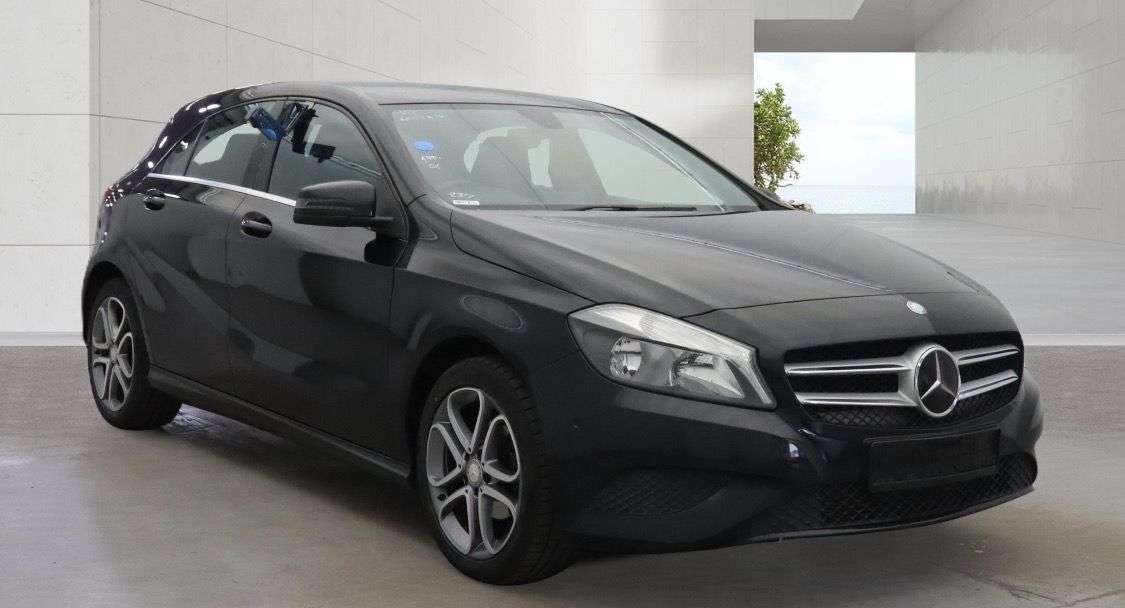 A 2014 MERCEDES-BENZ A CLASS 1.5 A180 CDI Sport Hatchback 5dr Diesel 7G-DCT Euro 5 (s/s) (109 ps) A 2014 MERCEDES-BENZ A CLASS 1.5 A180 CDI Sport Hatchback 5dr Diesel 7G-DCT Euro 5 (s/s) (109 ps)