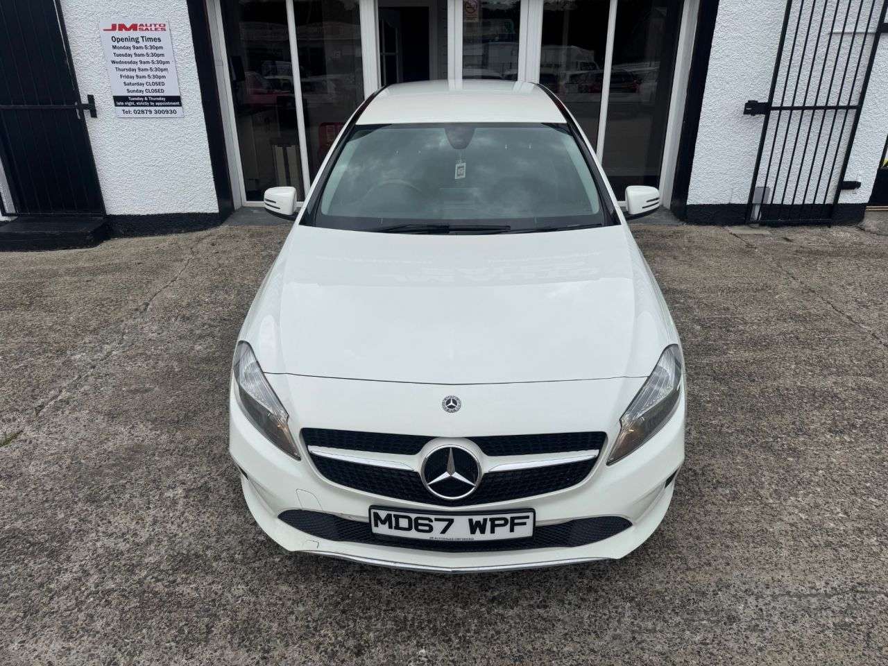 A 2017 MERCEDES-BENZ A CLASS 1.5 A180d SE Hatchback 5dr Diesel 7G-DCT Euro 6 (s/s) (109 ps) A 2017 MERCEDES-BENZ A CLASS 1.5 A180d SE Hatchback 5dr Diesel 7G-DCT Euro 6 (s/s) (109 ps)