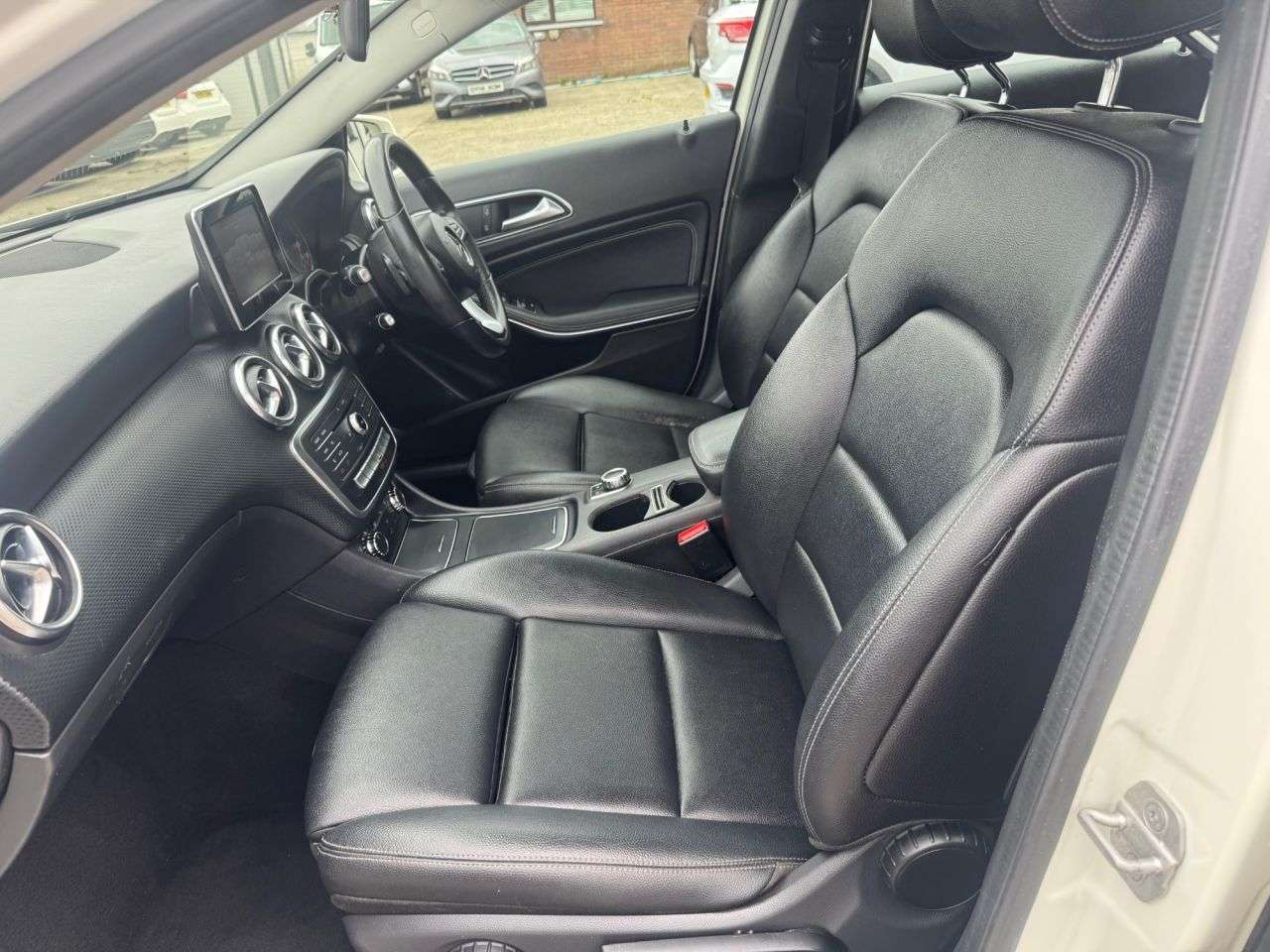 2017 MERCEDES-BENZ A CLASS 2017 MERCEDES-BENZ A CLASS