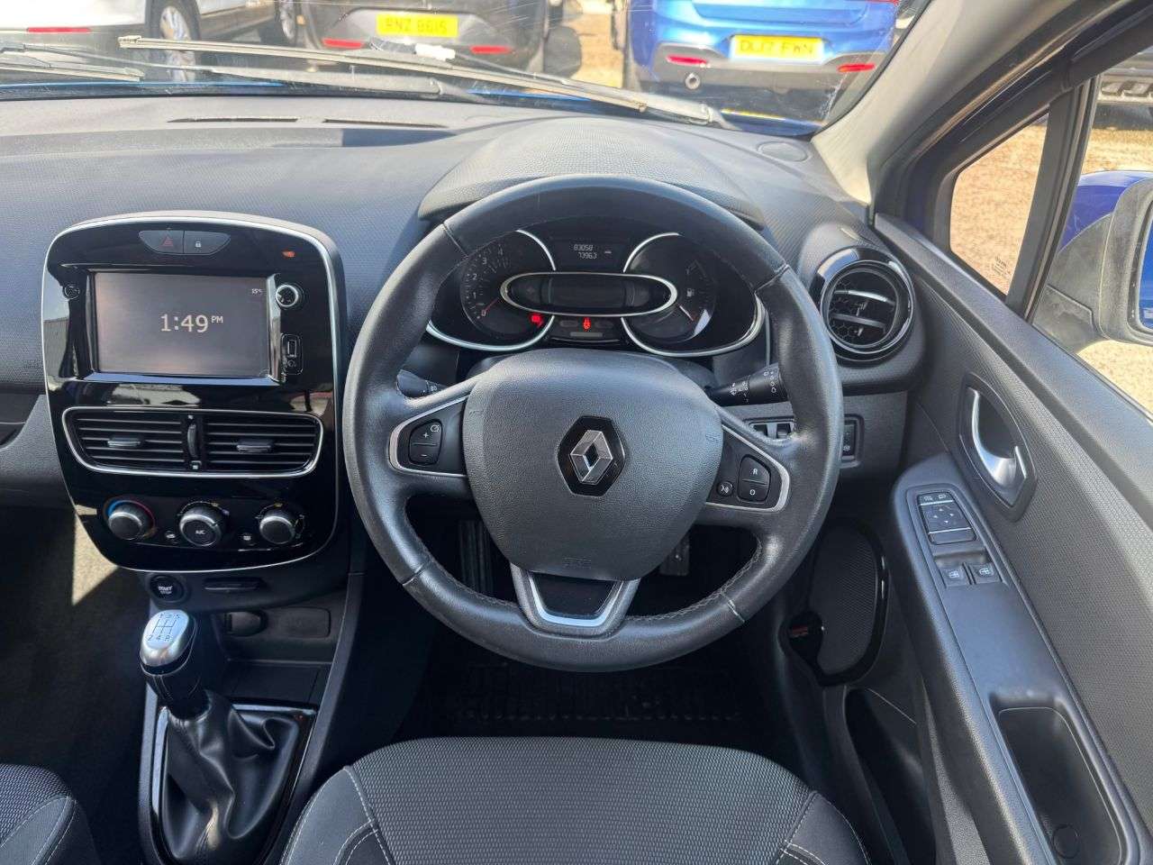 2017 RENAULT CLIO 2017 RENAULT CLIO