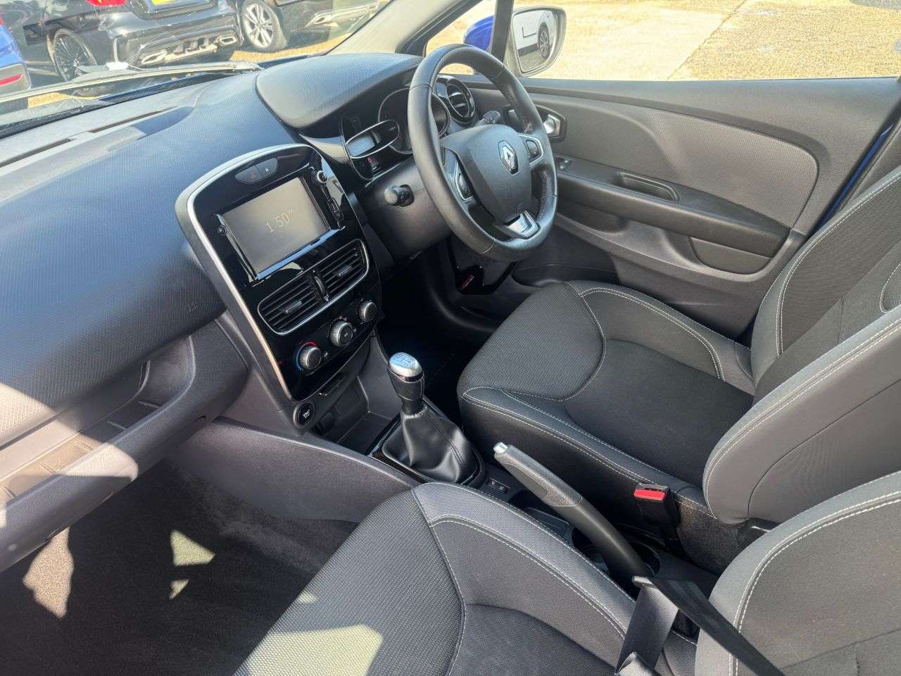 2017 RENAULT CLIO 2017 RENAULT CLIO