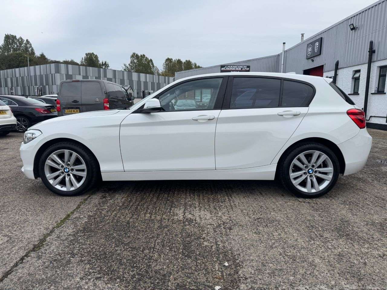 2017 BMW 1 SERIES 2017 BMW 1 SERIES