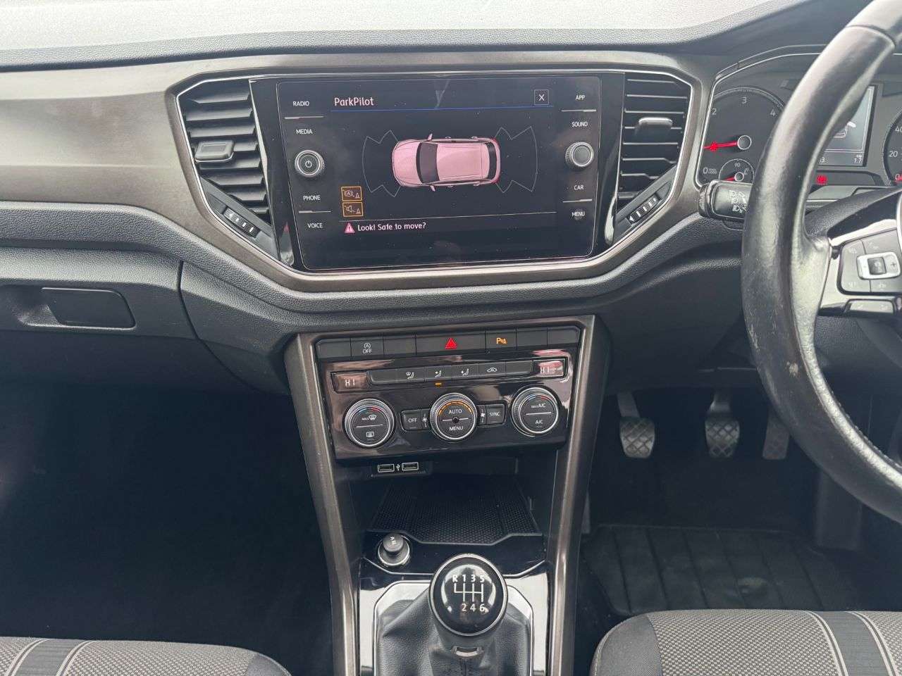 2019 VOLKSWAGEN T-ROC 2019 VOLKSWAGEN T-ROC