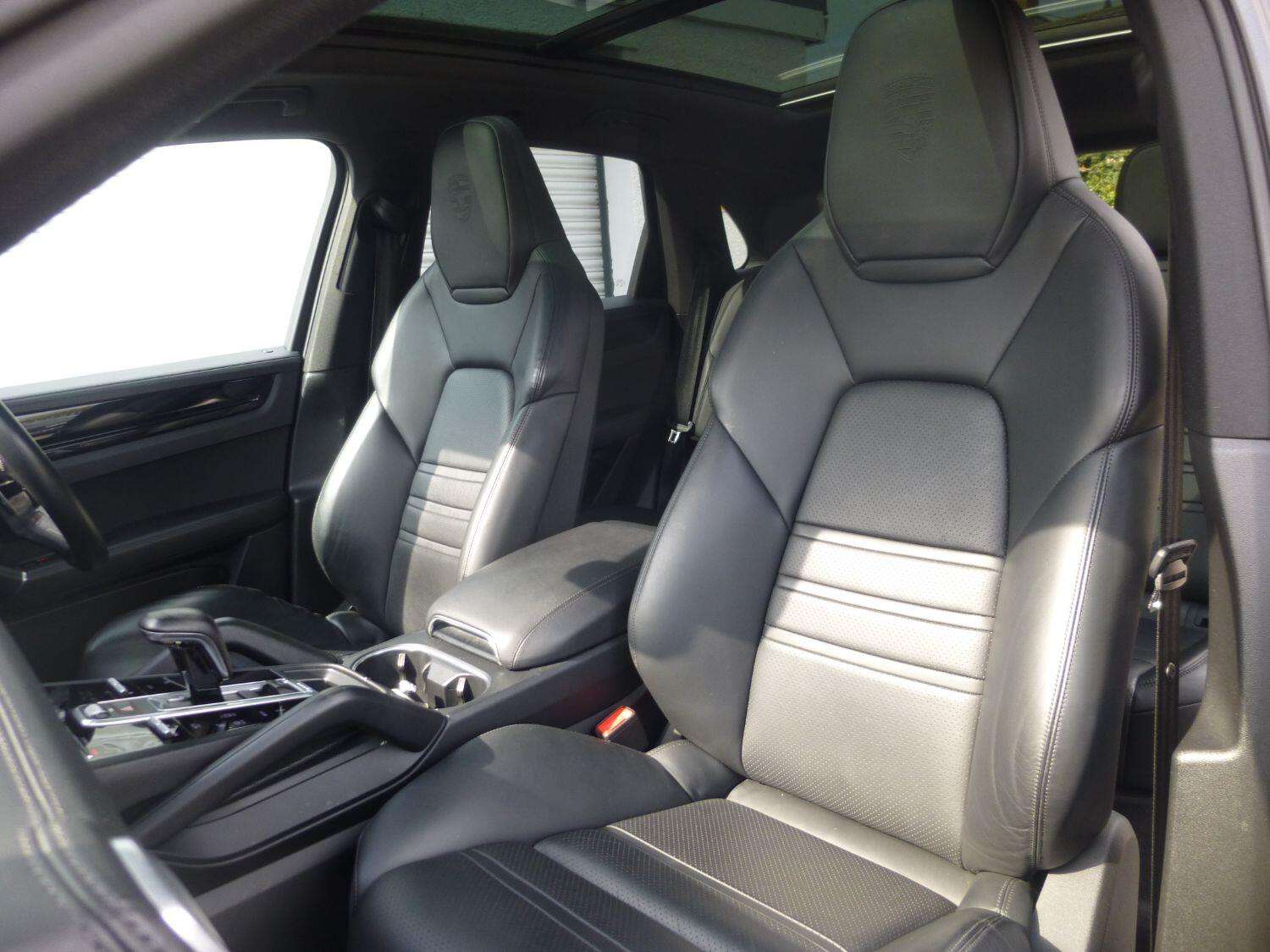 2019 PORSCHE CAYENNE 2019 PORSCHE CAYENNE