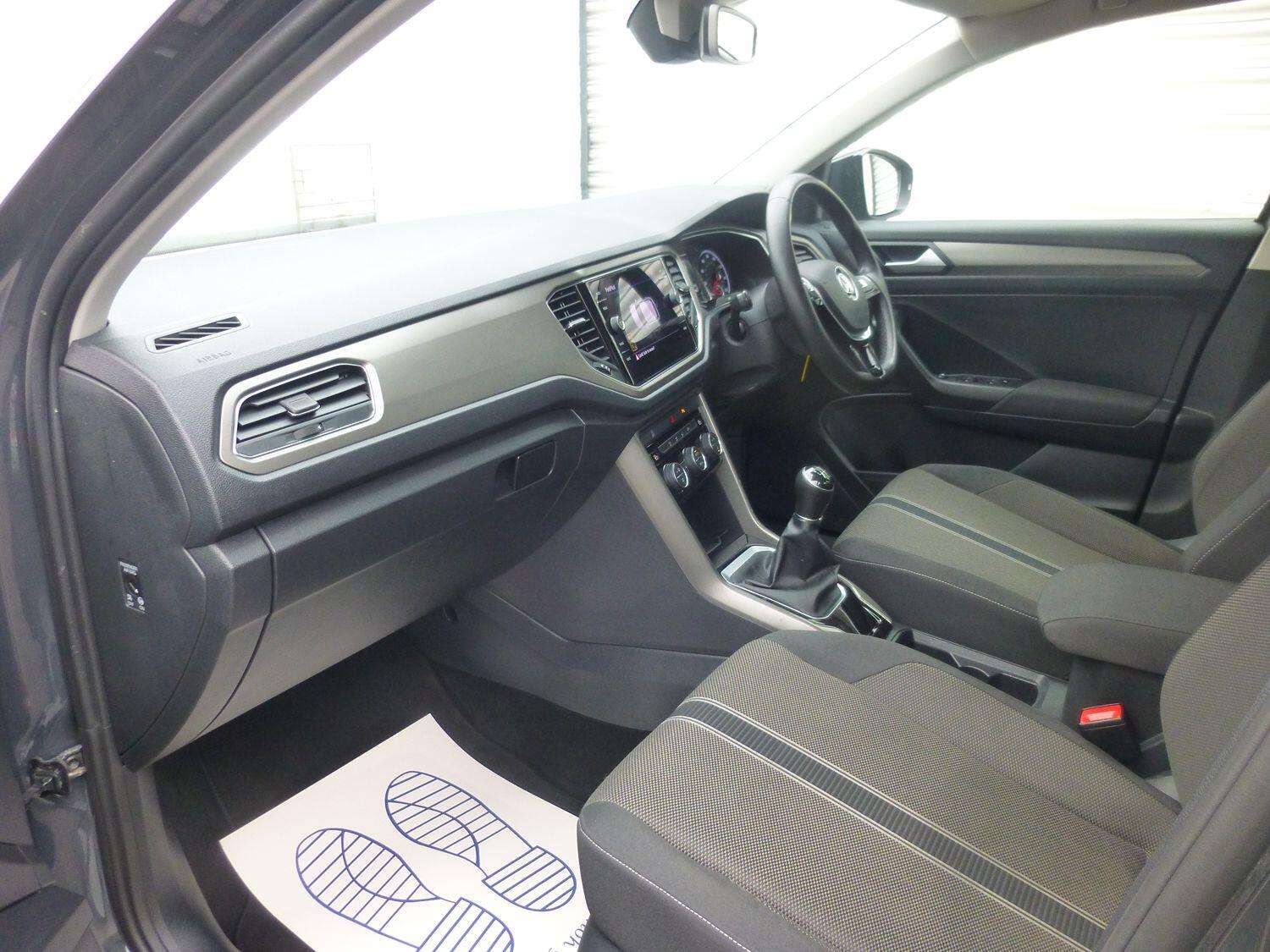 2020 VOLKSWAGEN T-ROC 2020 VOLKSWAGEN T-ROC